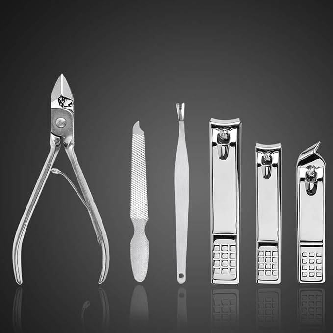 Nail Clippers Set Fingernail and Toenail Clipper Cutters, Manicure Pedicure Kit 18 Pieces Stainless Steel Professional Grooming Kits, Nail Care Tools with Luxurious Travel Case