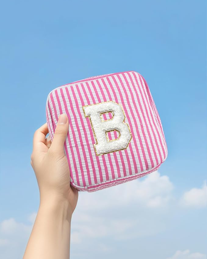 LETGO Birthday Gifts for Mom - Initial Cute Pink Makeup Bag Pouch Gifts for Niece Sister Friend Female Her Mom | Birthday Gifts for Women Daughter | Cosmetic Travel Case Weekend Bag