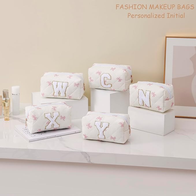 Gleyemor Personalized Initial Makeup Bag for Women, Cute Quilted Pink Floral Cotton Cosmetic Bag, Christmas Gifts for Her Mom Friend Sister Bridesmaid Teacher Women Q