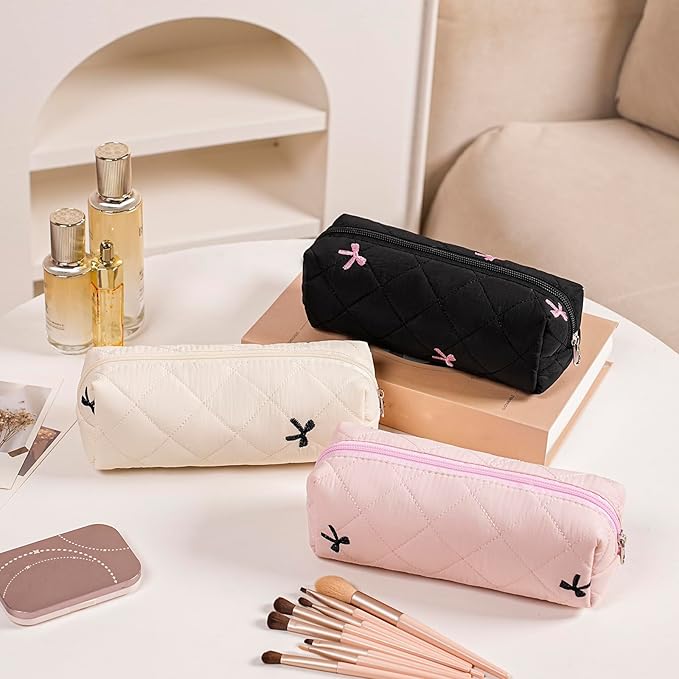 Cute Floral Cotton Makeup Brush Cosmetic Bag for Women, Travel Quilted Zipper Make Up Bag, Flowers Toiletry Organizer Case Kawaii Makeup Cosmetic Travel Cloth Pouch (Beige)