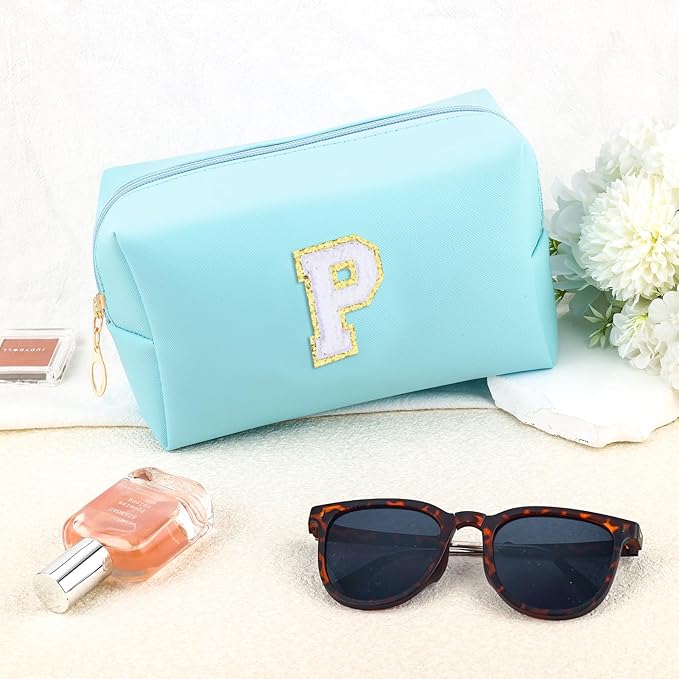 Gifts for Girls Initial Makeup Bag Personalized Cosmetic Bag with Zipper Cute Travel Toiletry Bag Waterproof PU Preppy Makeup Pouch Birthday Gift for Teen Girls Women(Blue P)