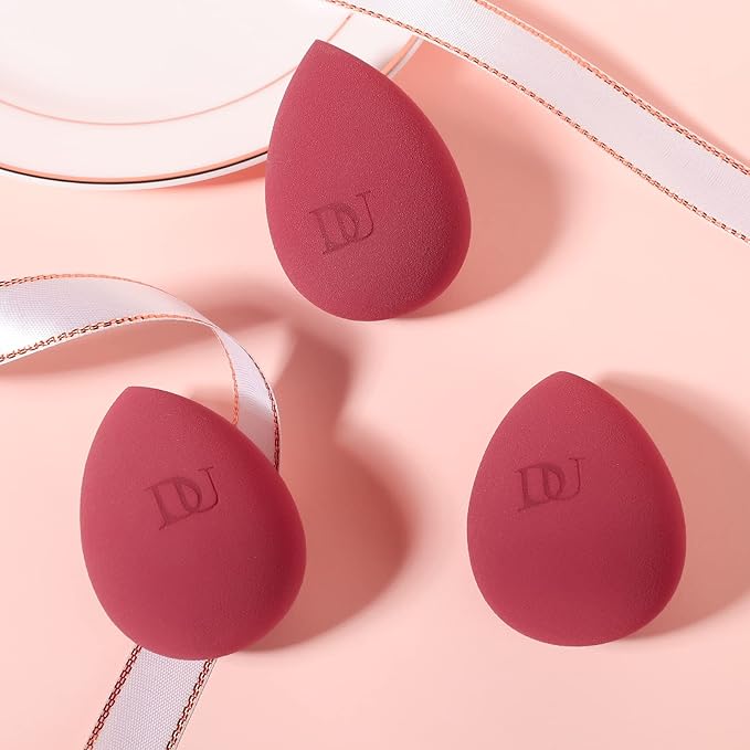 DUcare Christmas Sponges Makeup Blender Sponge for blending liquid Foundations, Powders and Creams