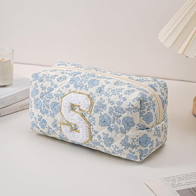 JOVAKIT Alphabet Makeup Bag Cosmetic Bag for Women, Christmas Gifts for Girls Age 6-18, Floral Flowers Coquette Travel Toiletry Zipper Make Up Pouch Organizer Trendy Stuff (2Pcs Blue Floral S)