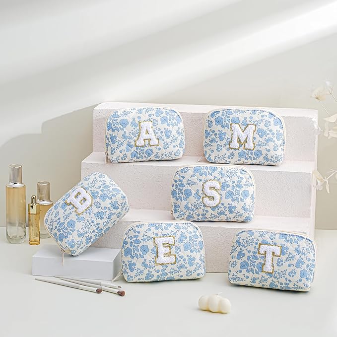 JOVAKIT Conch Alphabet Makeup Bag Cosmetic Bag for Women, Christmas Gifts for Women Girls, Blue Floral Coquette Travel Bag, Zipper Make Up Pouch Organizer Trendy Stuff (Blue Floral M)