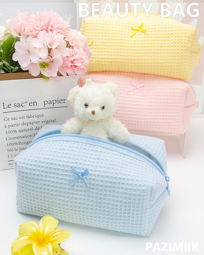 PAZIMIIK Cozy Makeup Bag Travel Cosmetic Bag for Women Soft Toiletry Bag Aesthetic Makeup Organizer Portable Large Zipper Pouch for Skincare Beauty Accessories Brushes Waffle Check Blue