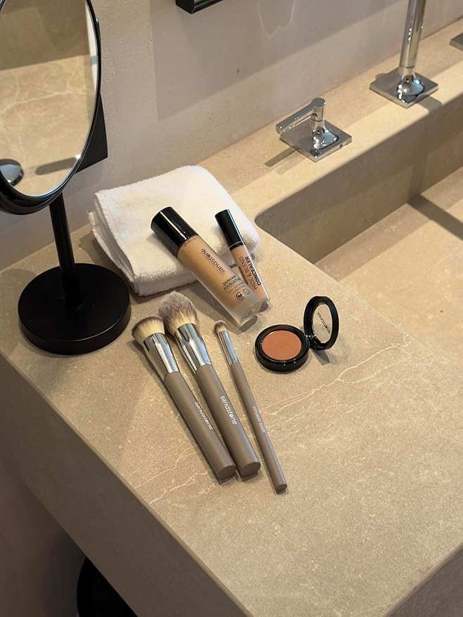 Sandstone Scandinavia Soft Collection Makeup Brush - Professional Premium Concealer brush for applying and blending concealer. Ultra soft bristles. Vegan Makeup brush for all skin types
