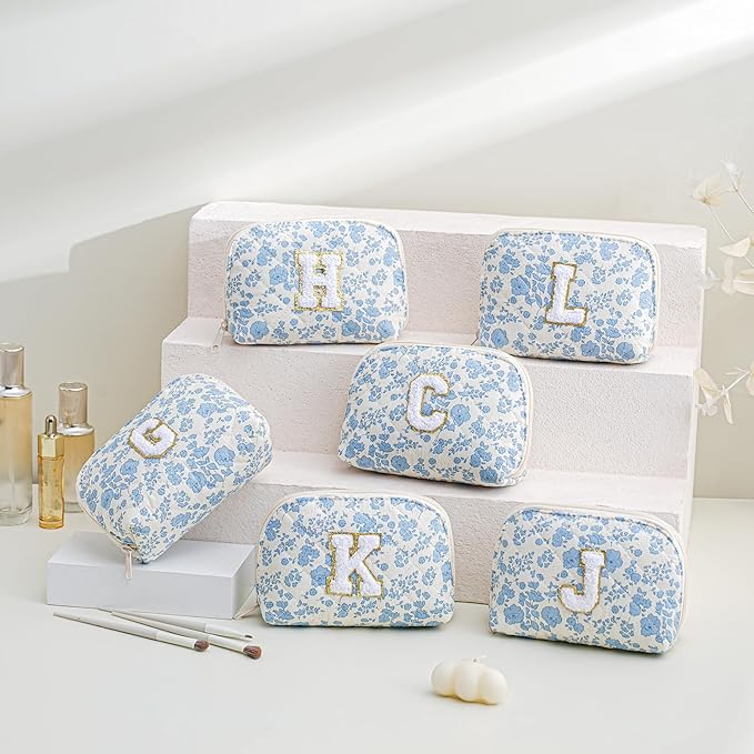JOVAKIT Conch Alphabet Makeup Bag Cosmetic Bag for Women, Christmas Gifts for Women Girls, Blue Floral Coquette Travel Bag, Zipper Make Up Pouch Organizer Trendy Stuff (Blue Floral C)
