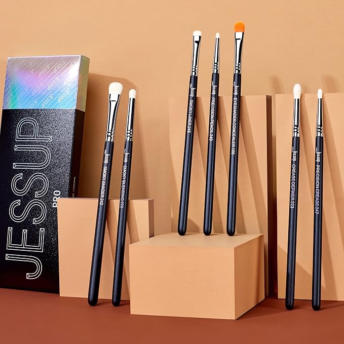 Jessup Eyeshadow Brush Set 7pcs Fluffy Eye Makeup Brushes for Eye Shadow Blending Shader Crease Concealer Black T334
