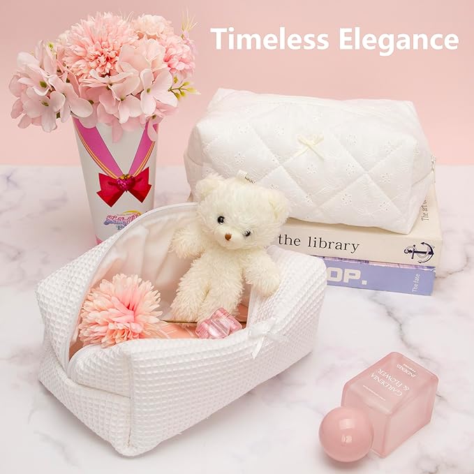 PAZIMIIK Cozy Makeup Bag Travel Cosmetic Bag for Women Soft Toiletry Bag Aesthetic Makeup Organizer Portable Large Zipper Pouch for Skincare Beauty Accessories Brushes Waffle Check White