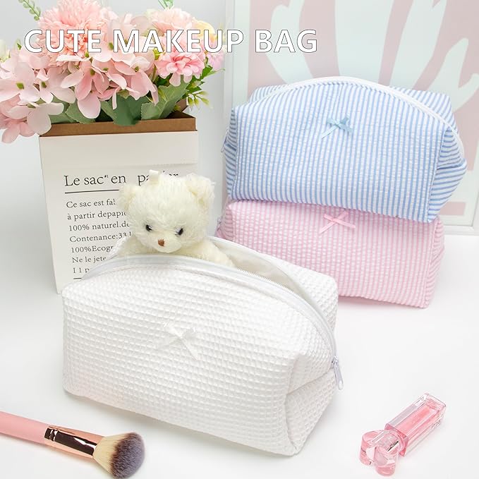 PAZIMIIK Cozy Makeup Bag Travel Cosmetic Bag for Women Soft Toiletry Bag Aesthetic Makeup Organizer Portable Large Zipper Pouch for Skincare Beauty Accessories Brushes Waffle Check White
