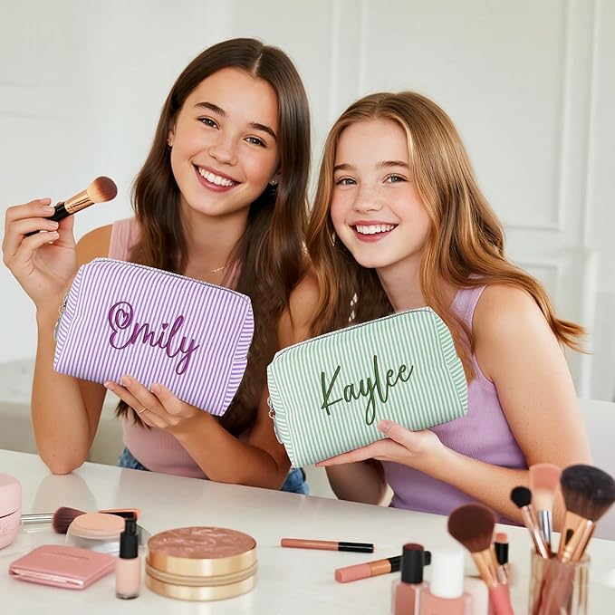 Yofair Personalized Makeup Bag with Name, Large Capacity Travel Toiletry Case Teen Girl Gift Trendy Stufff Custom Seersucker Cosmetic Bags Wedding Birthday Gifts for Girls Women
